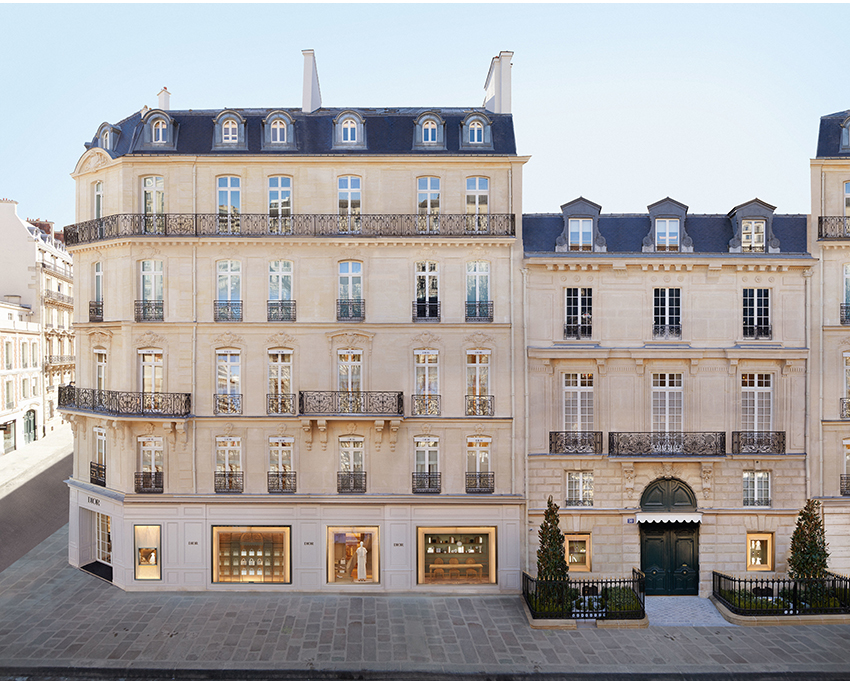 Dior Boutique in Paris 30 Avenue Montaigne