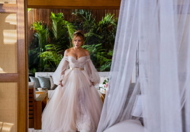 Jennifer Lopez wears Galia Lahav wedding gown in the movie Shotgun Wedding